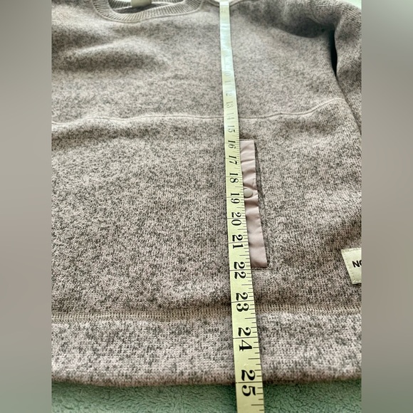 The North Face Women’s Purple Sweater - Picture 11 of 12
